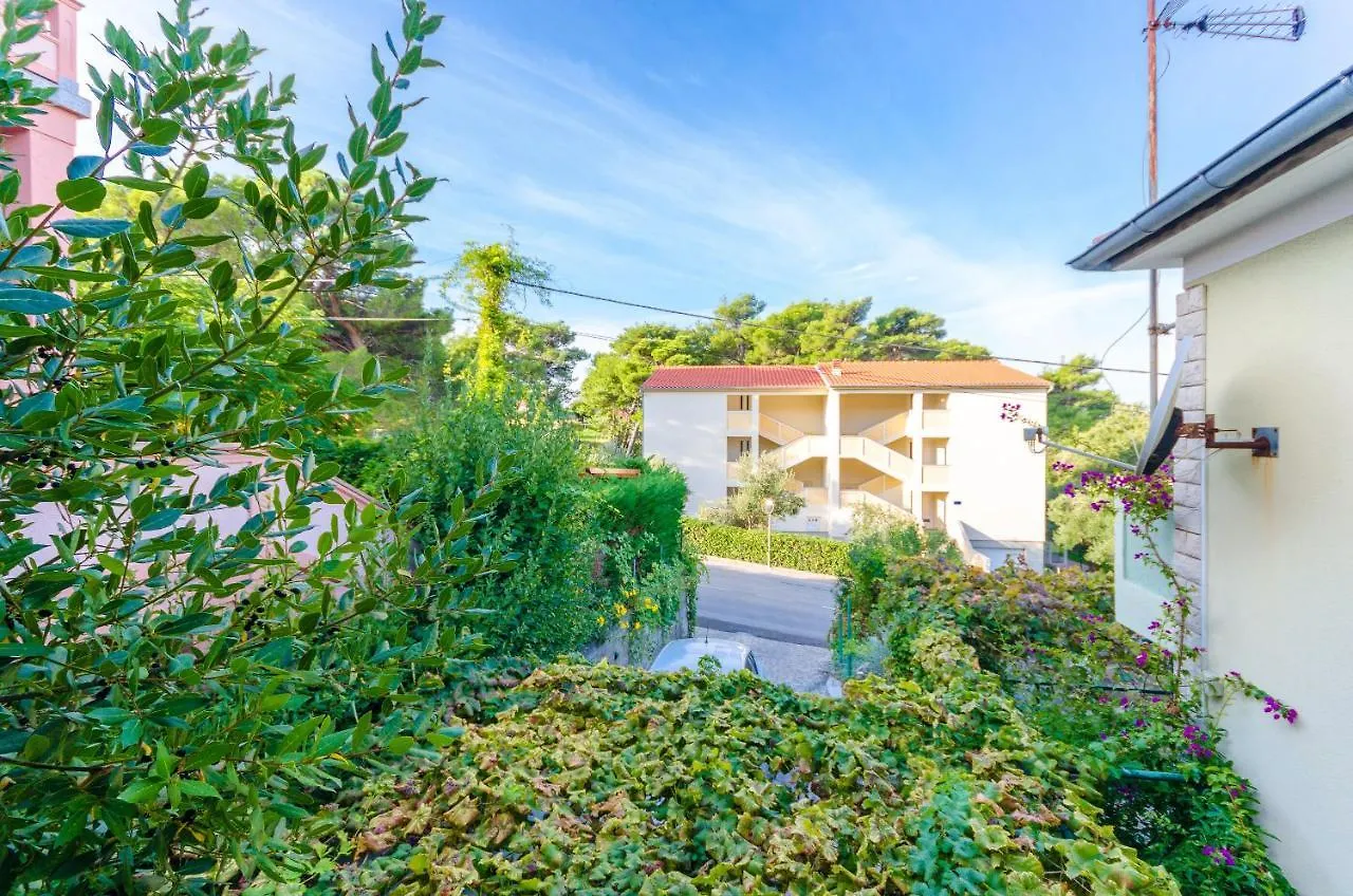 Apartments Ruzica Banjol 0*,  Croatia