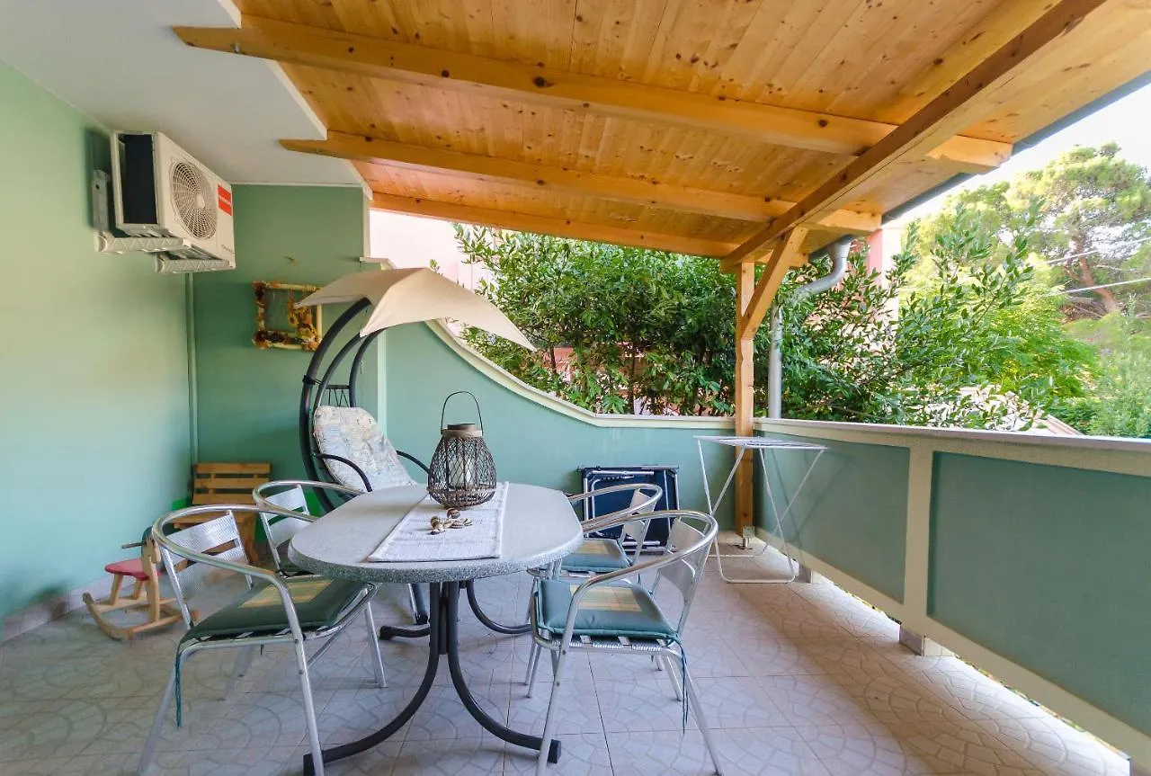 Apartments Ruzica Banjol