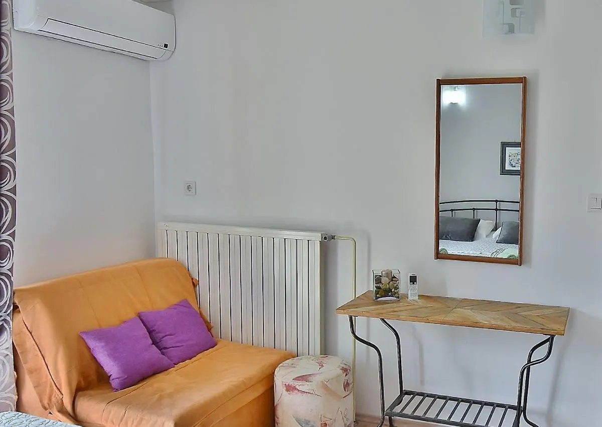 Apartments Ruzica Banjol