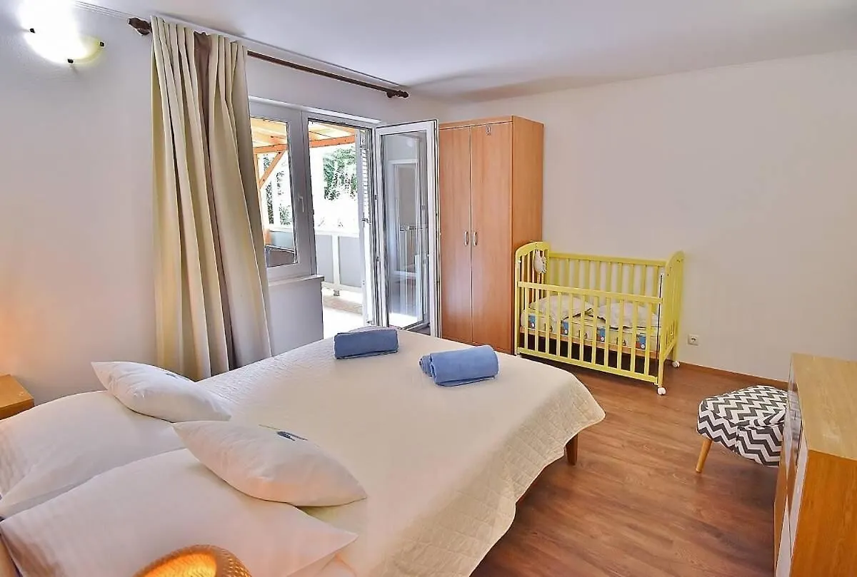 Apartments Ruzica Banjol 0*,  Croatie