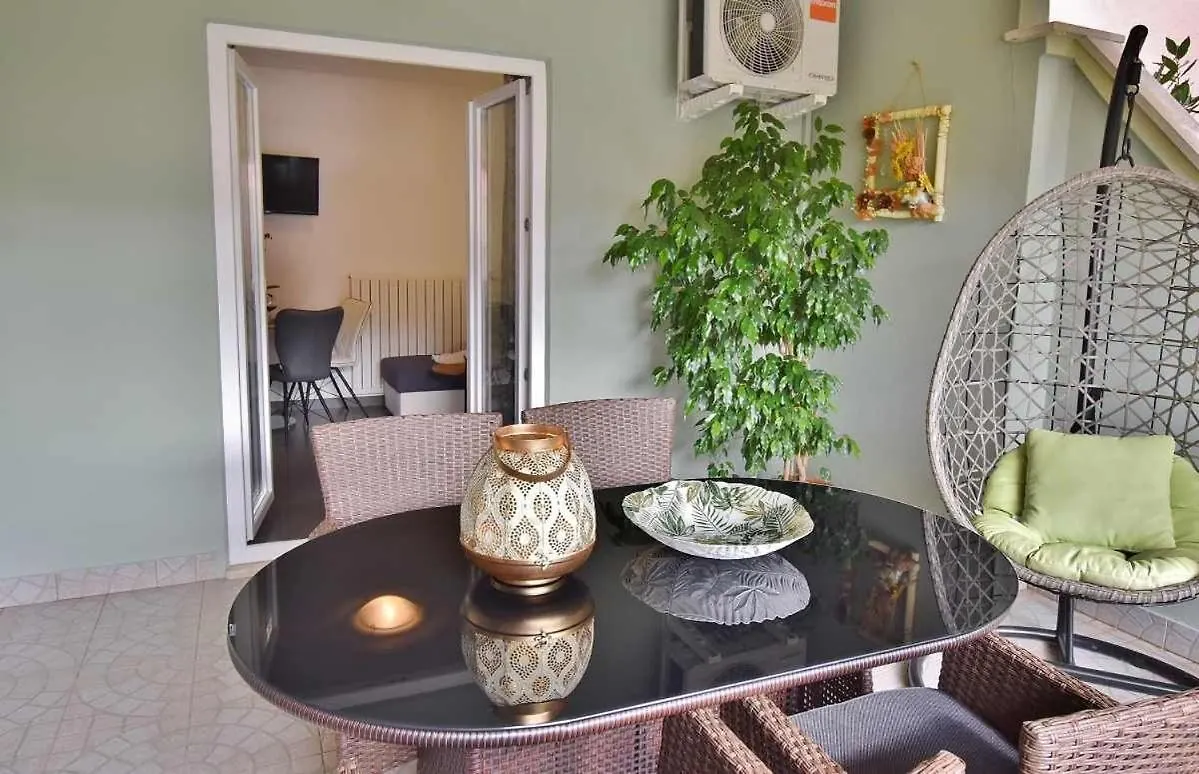 Apartments Ruzica Banjol