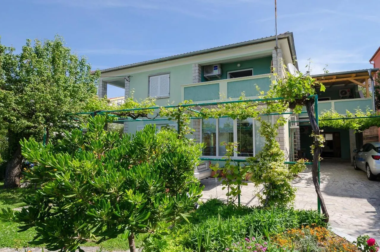 Apartments Ruzica Banjol
