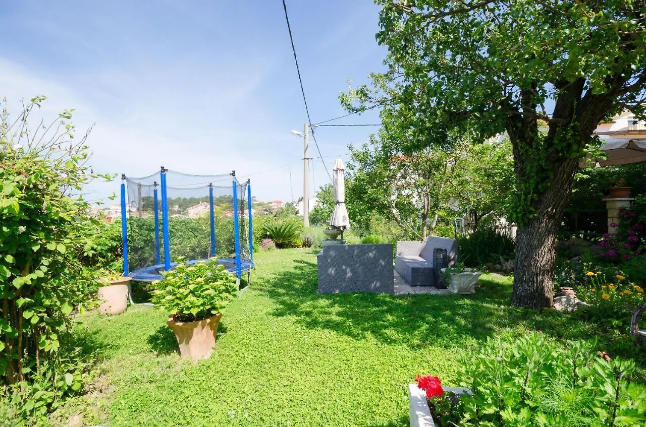 Apartments Ruzica Banjol