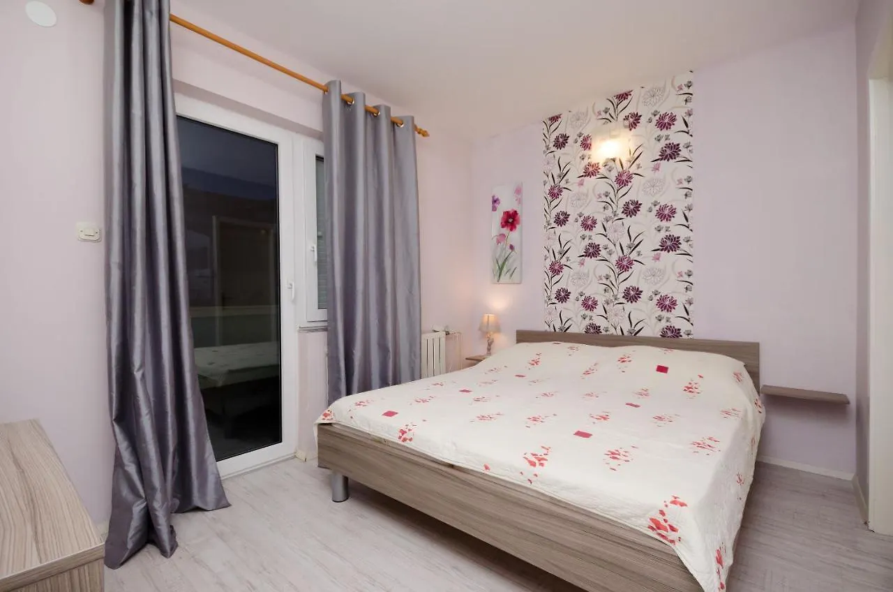 Apartments Ruzica Banjol Croatia