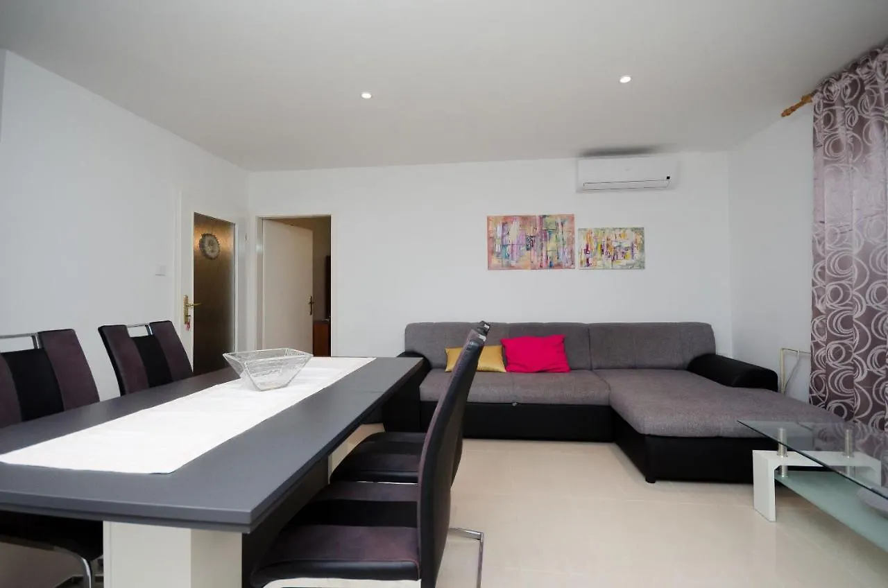 Apartments Ruzica Banjol 0*,  Croatia