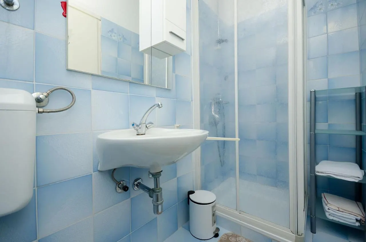 Apartments Ruzica Banjol Croatia