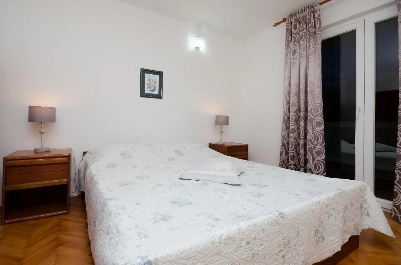 Apartments Ruzica Banjol