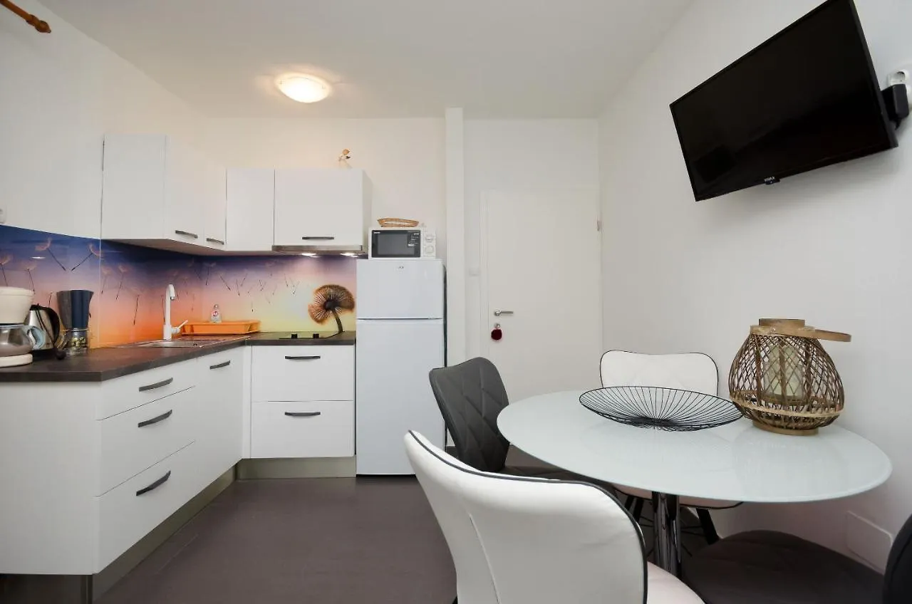 Apartments Ruzica Banjol Croatia
