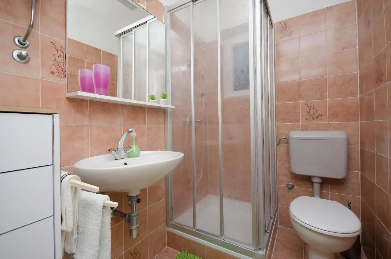 Apartments Ruzica Banjol