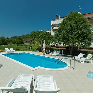  Apartment Renata